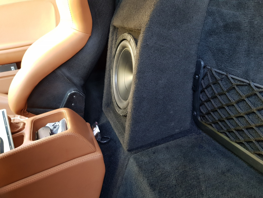 Εγκατάσταση R/CD Pioneer & Ηχείων Focal σε Ferrari F-430