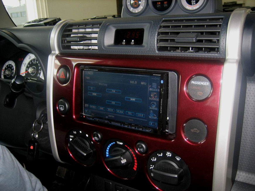 Εγκατάσταση 2Din οθόνης Kenwood σε Toyota FJ Cruiser