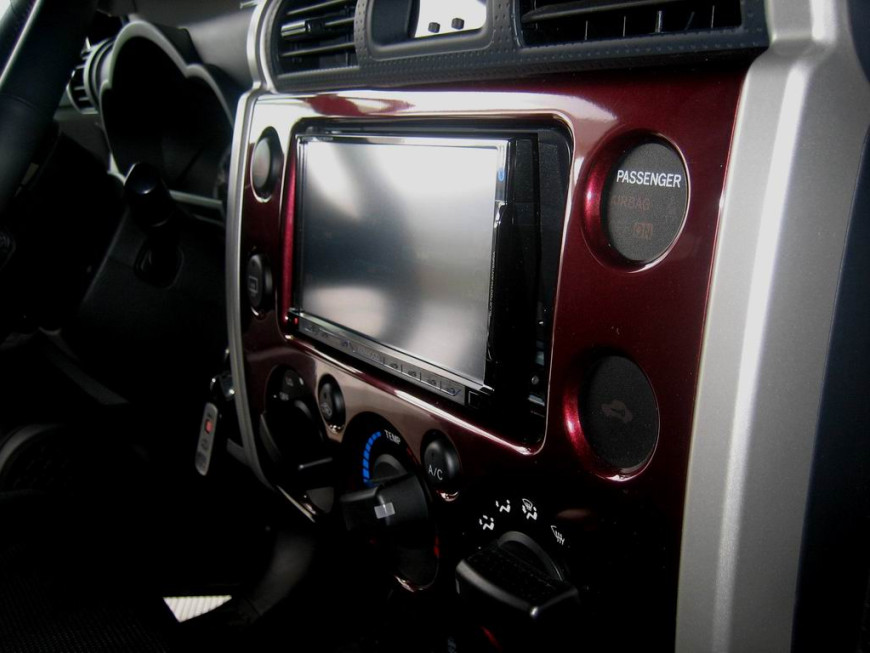 Εγκατάσταση 2Din οθόνης Kenwood σε Toyota FJ Cruiser