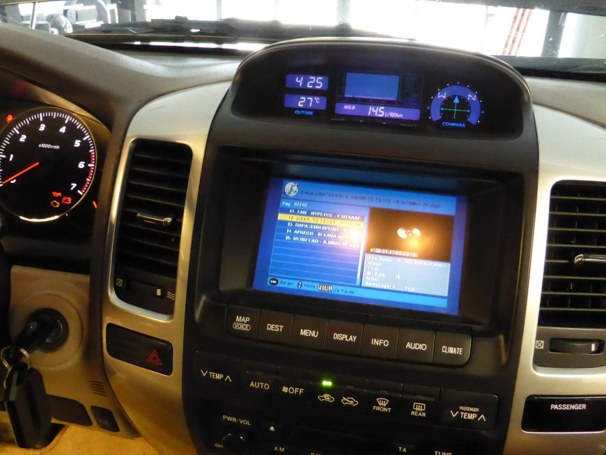 Εγκατάσταση νέας οθόνης σε Toyota Land Cruiser του 2006