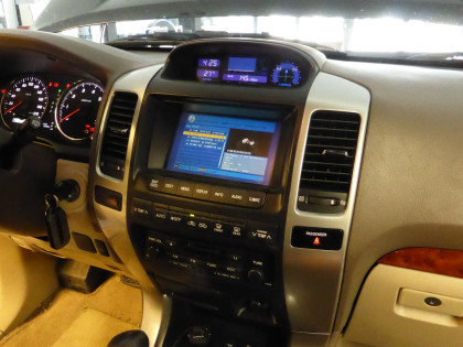 Εγκατάσταση νέας οθόνης σε Toyota Land Cruiser του 2006