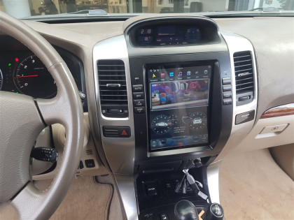 Εγκατάσταση οθόνης Tesla Style σε Toyota Land Cruiser