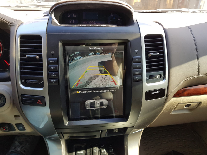 Εγκατάσταση οθόνης Tesla Style σε Toyota Land Cruiser