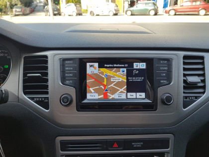 Αναβάθμιση εργοστασιακής οθόνης σε VW Golf 7