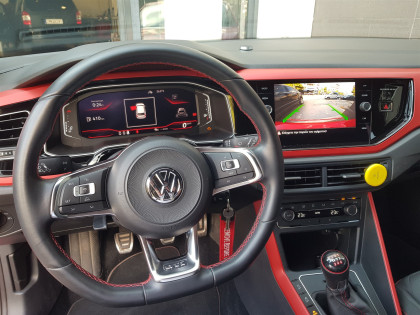 Εγκατάσταση εργοστασιακής κάμερας σε VW Polo.