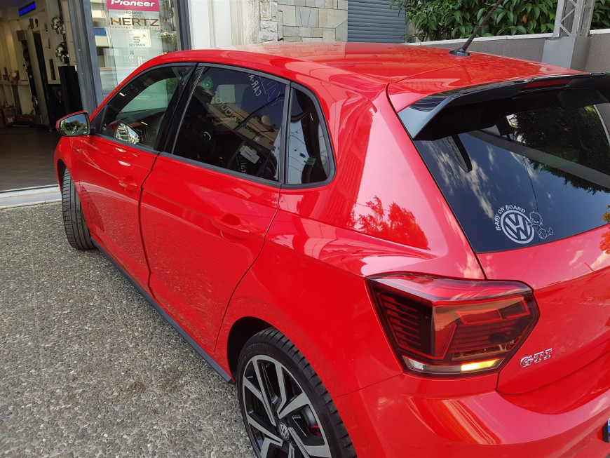 Εγκατάσταση εργοστασιακής κάμερας σε VW Polo.