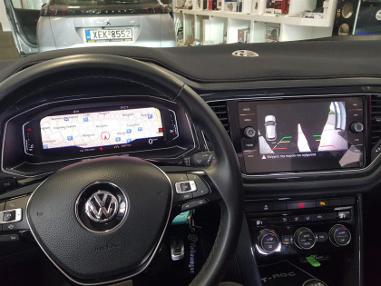 Εγκατάσταση κάμερας οπισθοπορείας σε VW T-Roc 