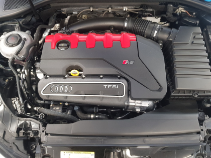 Αναβάθμιση εργοστασιακής οθόνης με Apple CarPlay/Android Auto σε Audi RS3 8V