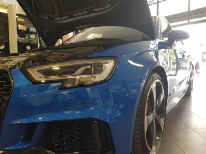 Αναβάθμιση εργοστασιακής οθόνης με Apple CarPlay/Android Auto σε Audi RS3 8V