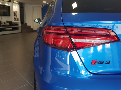 Αναβάθμιση εργοστασιακής οθόνης με Apple CarPlay/Android Auto σε Audi RS3 8V