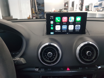 Αναβάθμιση εργοστασιακής οθόνης με Apple CarPlay/Android Auto σε Audi RS3 8V