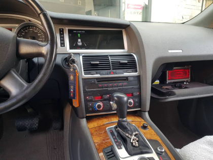 Εγκατάσταση οθόνης ΟΕΜ της BIZZAR σε Audi Q7