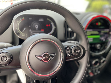 Αναβάθμιση εργοστασιακής οθόνης με Ασύρματο Wireless Apple CarPlay/Android Auto σε Mini Clubman 2021