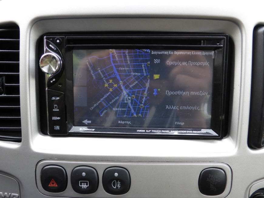 Εγκατάσταση οθόνης 2Din Phonocar σε Ford Maverick του 2007