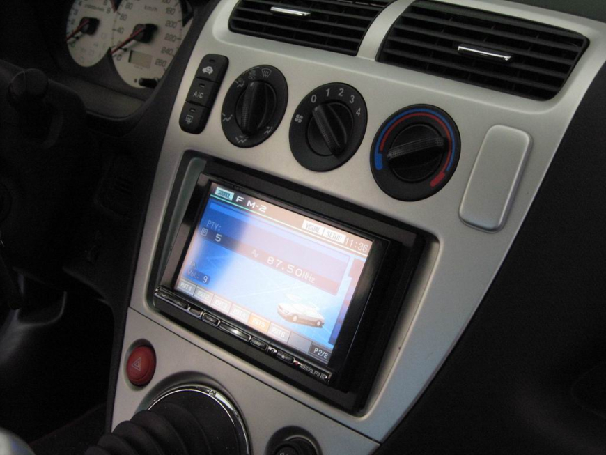 Εγκατάσταση οθόνης 2Din JVC σε Honda Type-R.