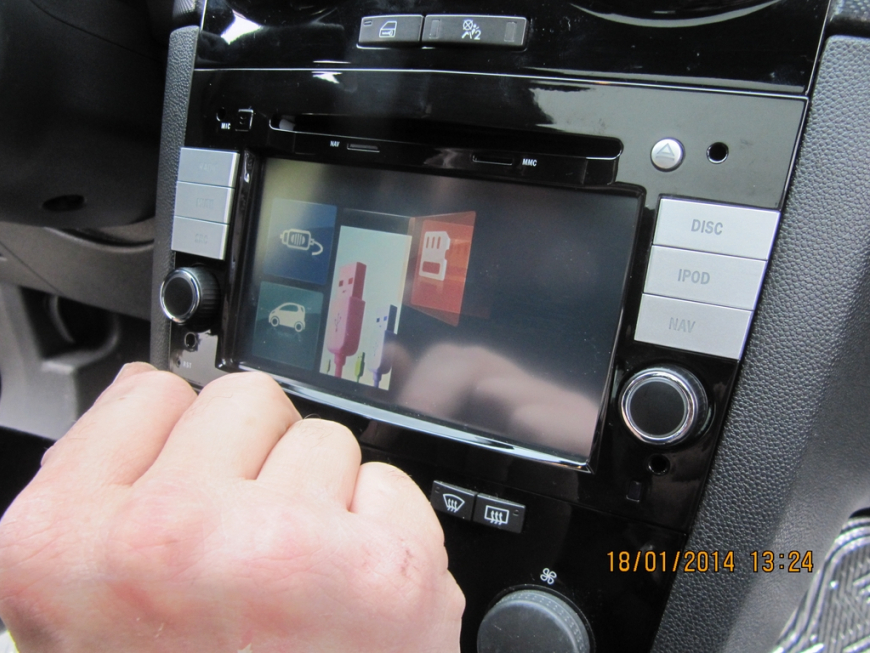 Εγκατάσταση οθόνης 2Din Dynavin σε Opel Corsa 