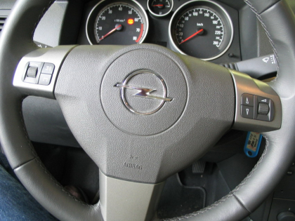 Παρουσίαση από την εταιρεία μας, του νέου ηχοσυστήματος του Opel Astra, στο περιοδικό AutoCar.