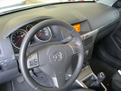 Παρουσίαση από την εταιρεία μας, του νέου ηχοσυστήματος του Opel Astra, στο περιοδικό AutoCar.