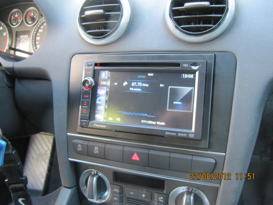 Εγκατάσταση οθόνης 2Din Pioneer σε Audi A4 1.8T