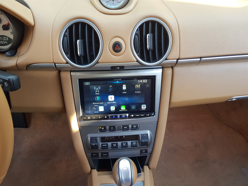 Εγκατασταση Alpine iLX-705D σε Porsche Cayman.