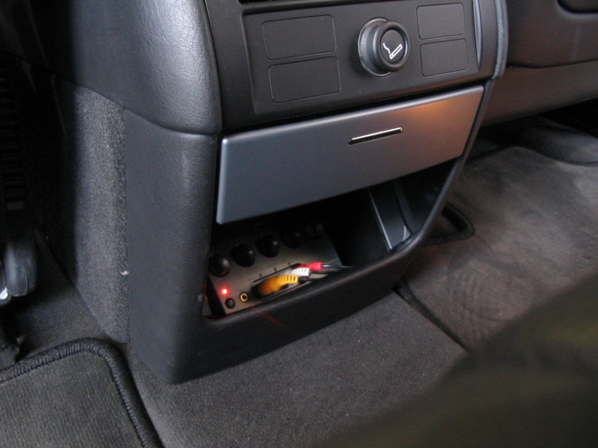 Εγκατάσταση Car Cinema & Multimedia συστήματος Eton σε BMW X5 3.0.