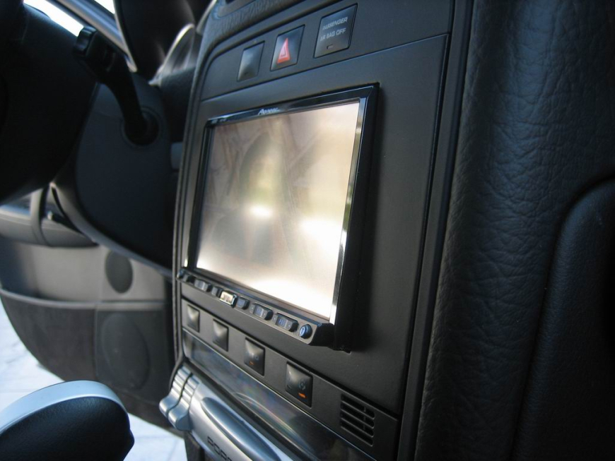 Porsche Cayenne S. Car Cinema Navigation Pioneer Avic-HD3BT