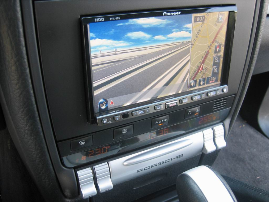 Porsche Cayenne S. Car Cinema Navigation Pioneer Avic-HD3BT