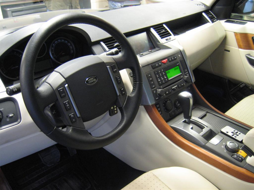 Εγκατάσταση TV Tuner και unlock της εργοστασιακής οθόνης σε Range Rover Super Charged Sport,