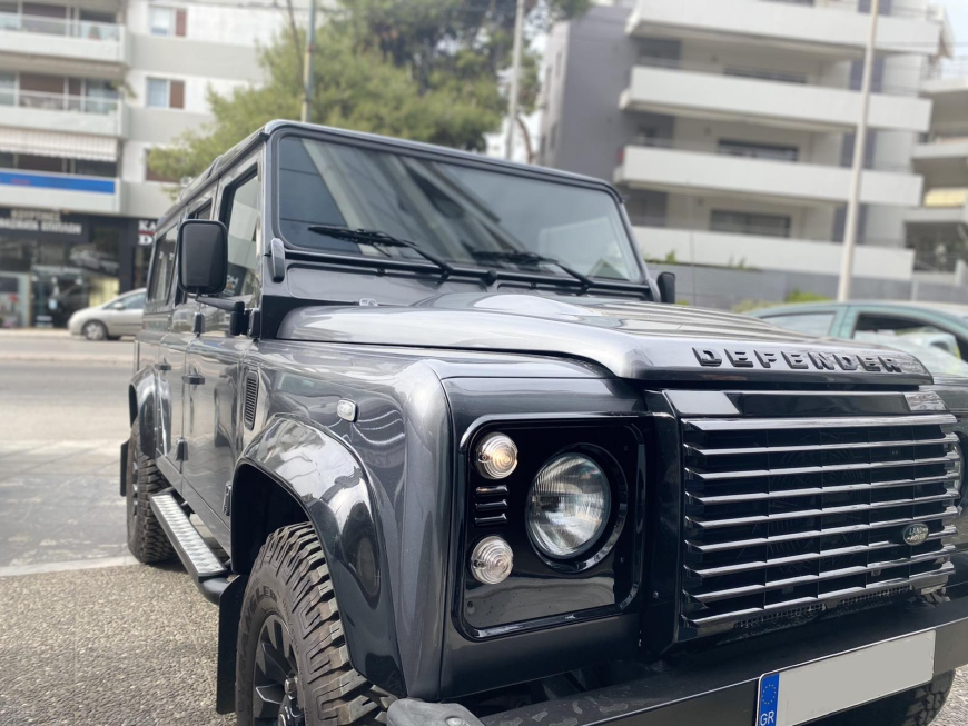 Εγκατάσταση Alpine Radio/CD/MP3 σε Land Rover Defender.