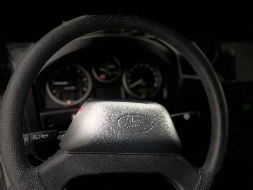 Εγκατάσταση Alpine Radio/CD/MP3 σε Land Rover Defender.