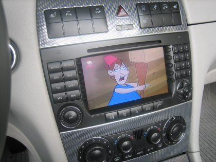 Εγκατάσταση TV Tuner στο εργοστασιακό σύστημα Command σε Mercedes CLK 200.