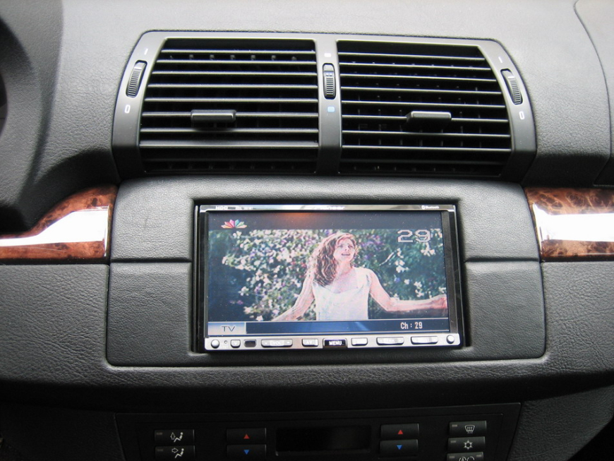 Εγκατάσταση Car Cinema & Navigation Pioneer AVIC-HD1BT σε BMW X5 4.4.