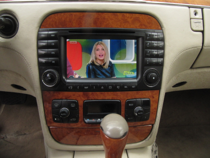 Εγκατάσταση TV Tuner με DVB-T σε Mercedes-Benz S600.