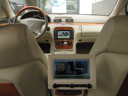 Εγκατάσταση TV Tuner με DVB-T σε Mercedes-Benz S600.