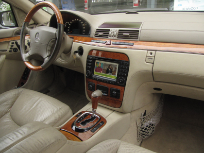 Εγκατάσταση TV Tuner με DVB-T σε Mercedes-Benz S600.