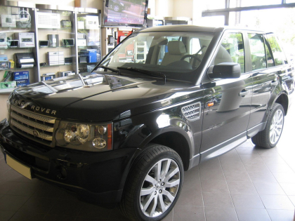 Εγκατάσταση TV-Tuner, DVD/MP3 και οθονών 6,5” σε Range Rover Supercharged Sport.