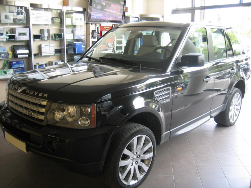 Εγκατάσταση TV-Tuner, DVD/MP3 και οθονών 6,5” σε Range Rover Supercharged Sport.