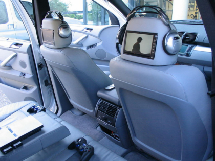 Εγκατάσταση Car Cinema συστήματος Eton με PlayStation σε BMW X5 4.4.