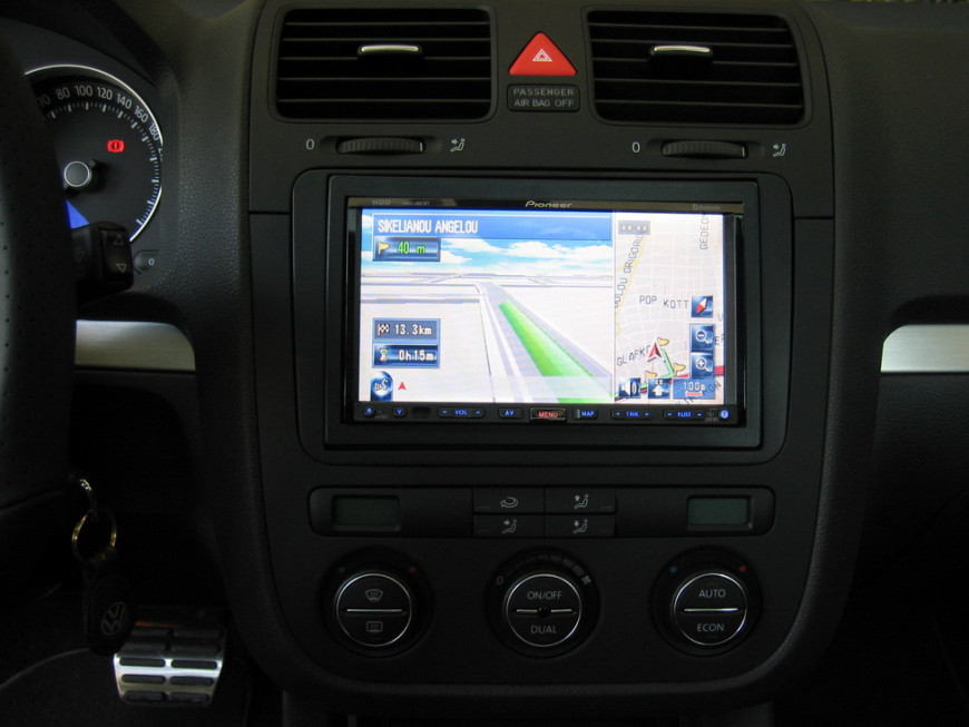 Εγκατάσταση Car Cinema Navigation Pioneer AVIC-HD1BT σε Volkswagen Golf GTI