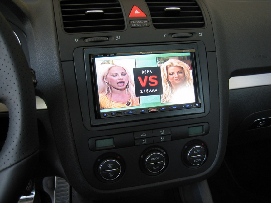 Εγκατάσταση Car Cinema Navigation Pioneer AVIC-HD1BT σε Volkswagen Golf GTI