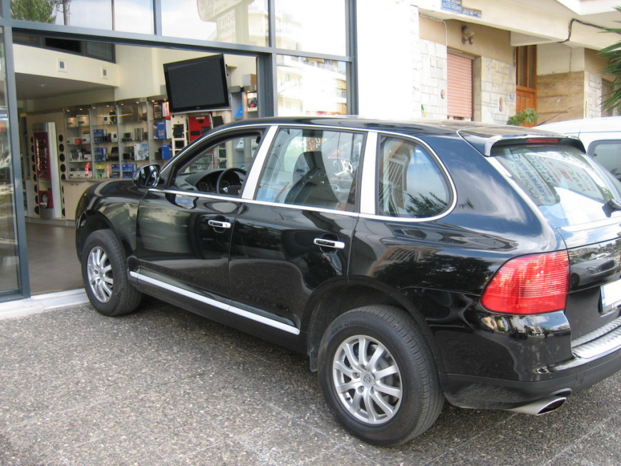 ΕγκατάστασηPorsche Cayenne 2006. Car Cinema Pioneer-Eton.