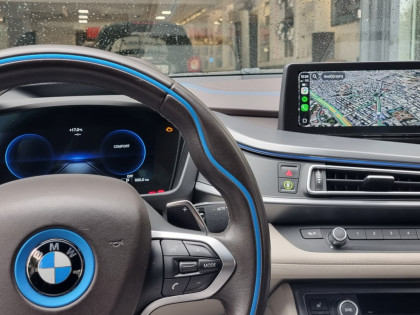 Εγκατάσταση Ασύρματου CarPlay & Android Auto σε BMW i8 με Διατήρηση Εργοστασιακών Λειτουργιών