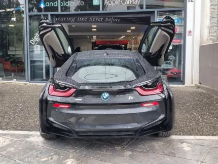 Εγκατάσταση Ασύρματου CarPlay & Android Auto σε BMW i8 με Διατήρηση Εργοστασιακών Λειτουργιών
