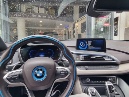 Εγκατάσταση Ασύρματου CarPlay & Android Auto σε BMW i8 με Διατήρηση Εργοστασιακών Λειτουργιών
