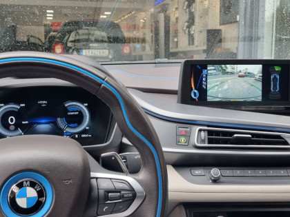 Εγκατάσταση Ασύρματου CarPlay & Android Auto σε BMW i8 με Διατήρηση Εργοστασιακών Λειτουργιών