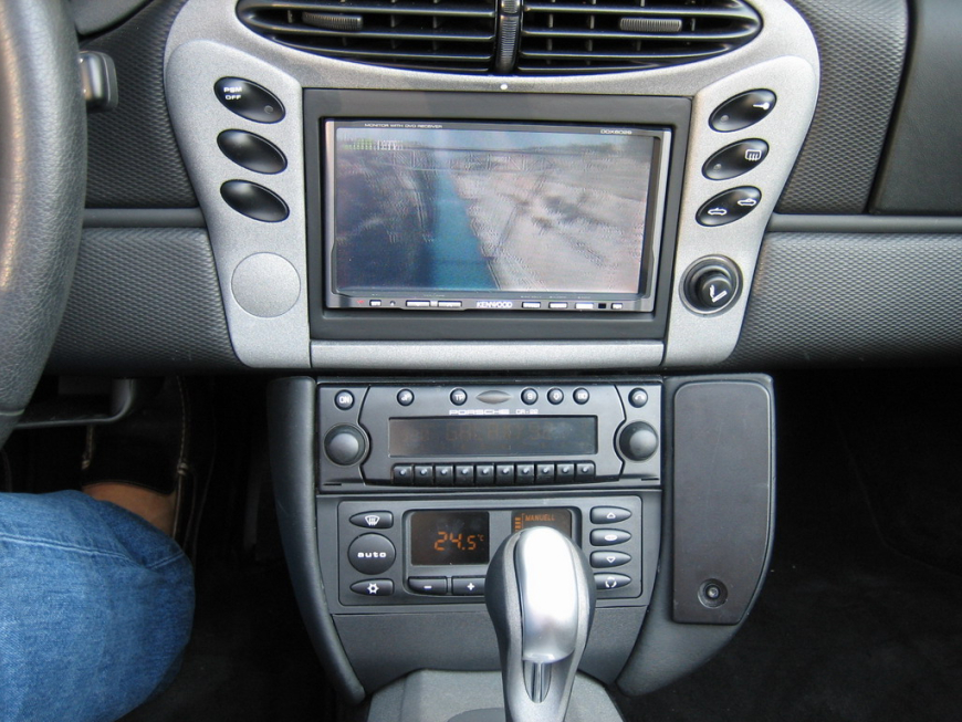 Εγκατάσταση Car Cinema Kenwood DDX-6029 σε Porsche Boxter.