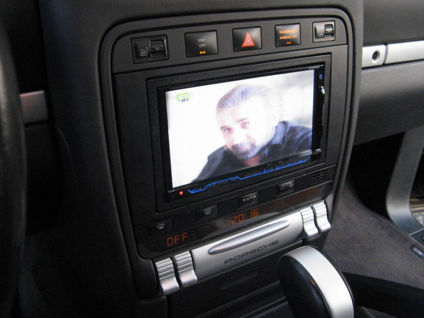 Εγκατάσταση Car Cinema – Kenwood DNX8220BT & Macrom σε Porsche Cayenne