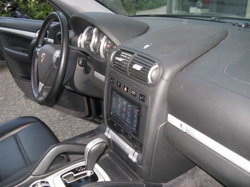 Εγκατάσταση Car Cinema – Kenwood DNX8220BT & Macrom σε Porsche Cayenne