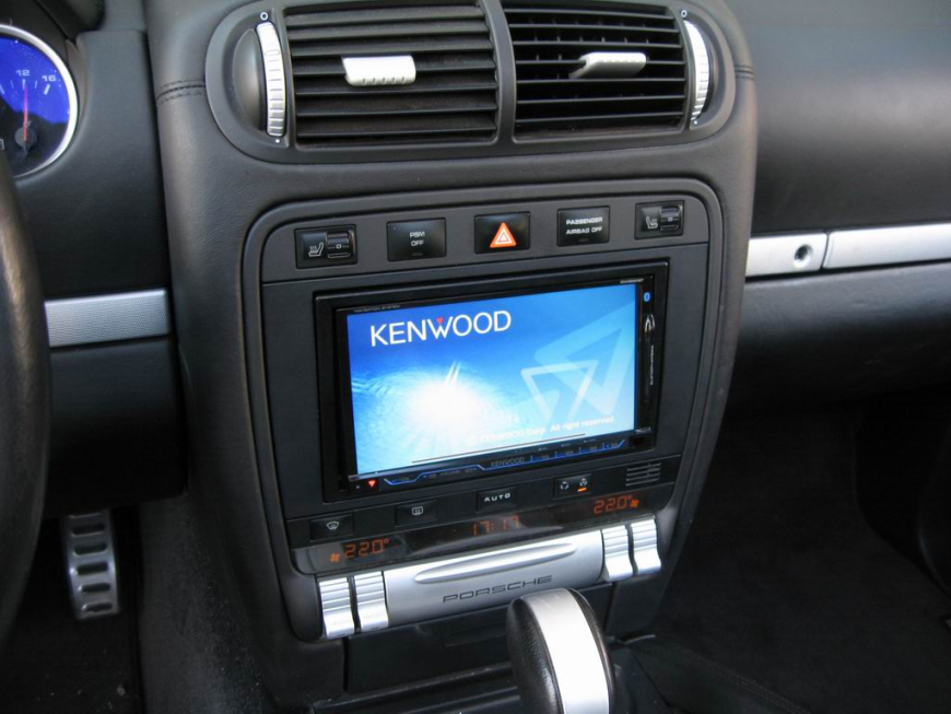 Εγκατάσταση CCar Cinema Navigation Kenwood σε Porsche Cayenne.