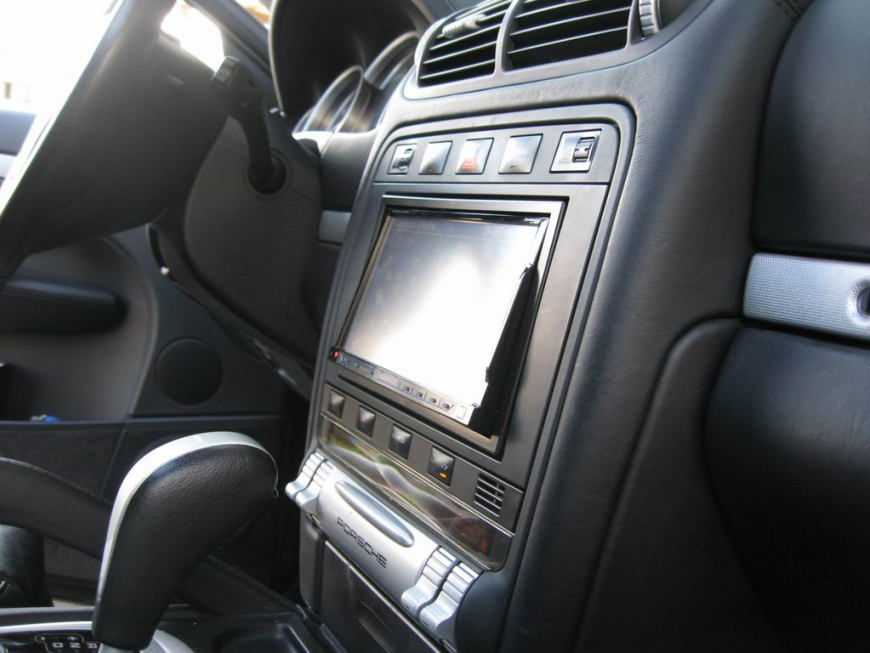 Εγκατάσταση CCar Cinema Navigation Kenwood σε Porsche Cayenne.